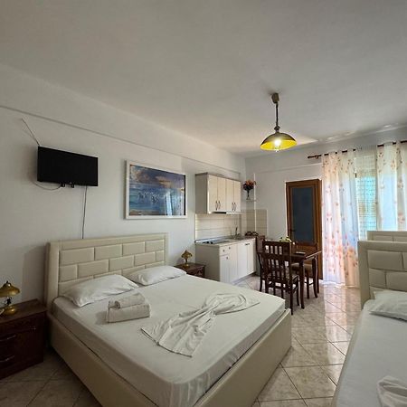 Vila Hergi Sarande Luaran gambar