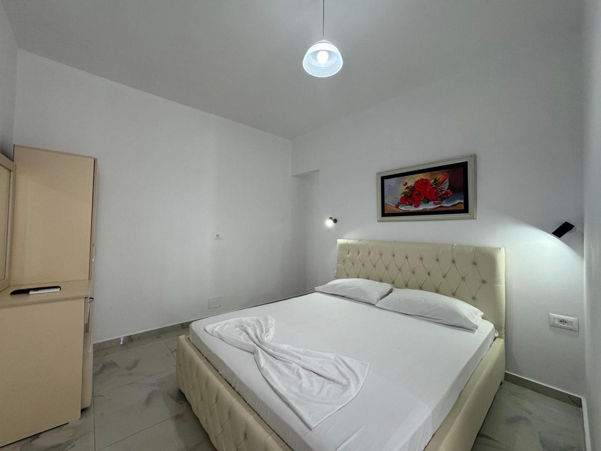 Vila Hergi Sarande Luaran gambar