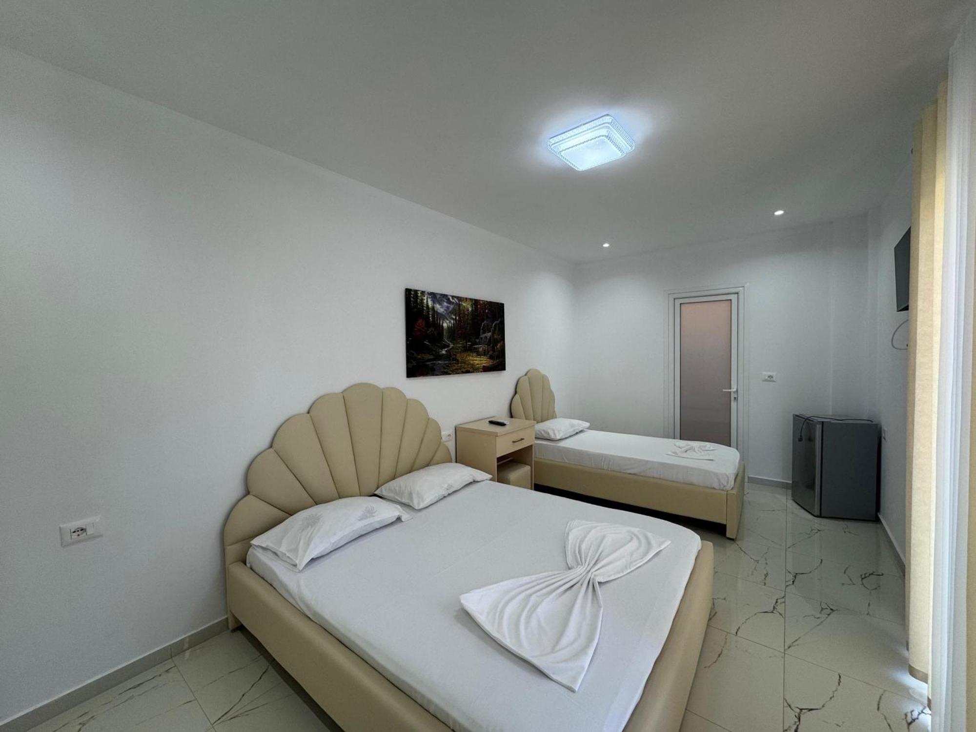 Vila Hergi Sarande Luaran gambar