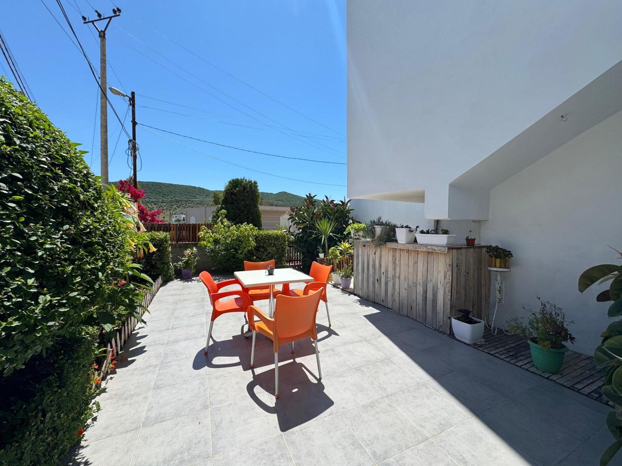 Vila Hergi Sarande Luaran gambar